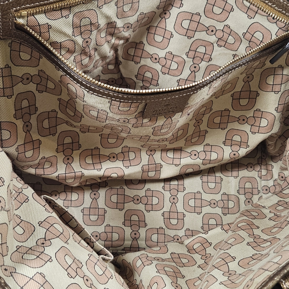 GUCCI  Monogram Charm Small Tote Pink and Tan with Metalic Gold Straps - Picture 3 of 12